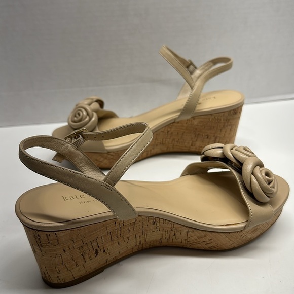 Kate Spade Jill Wedges Heels Shoes Open Toe Leather Floral Rosette Tan Nude 7 - Picture 6 of 11